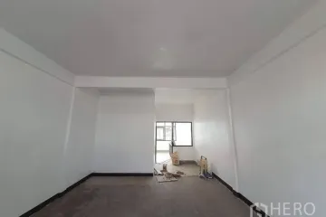 3 Bedroom Commercial for rent in Phra Khanong, Bangkok near BTS Phra Khanong