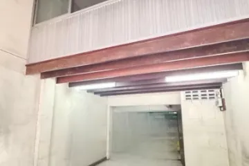 Commercial for rent in Khlong Tan Nuea, Bangkok near BTS Ekkamai