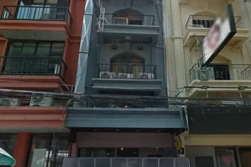 3 Bedroom Commercial for rent in Khlong Tan Nuea, Bangkok