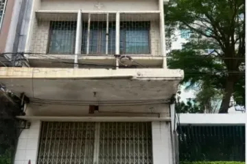 Commercial for sale in Phra Khanong, Bangkok near BTS Phra Khanong