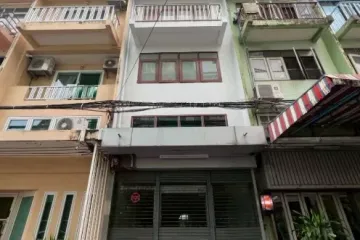 Commercial for rent in Phra Khanong, Bangkok near BTS Phra Khanong