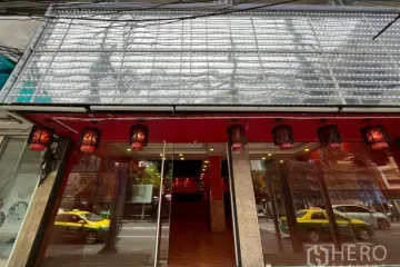 Commercial for rent in Phra Khanong Nuea, Bangkok near BTS Phra Khanong