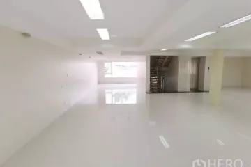 Commercial for sale in Suriyawong, Bangkok near BTS Chong Nonsi