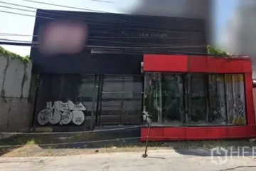 Commercial for sale in Khlong Tan Nuea, Bangkok