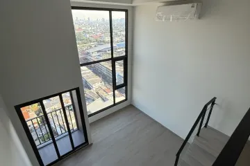 1 Bedroom Condo for sale in Origin Play Bangkhunnon Triple Station, Bang Khun Non, Bangkok near MRT Bang Khun Non