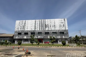 Warehouse / Factory for rent in Lam Pla Thio, Bangkok