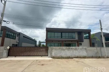 Warehouse / Factory for rent in Naraphirom, Nakhon Pathom