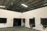 Warehouse / Factory for rent in Khlong Si, Pathum Thani
