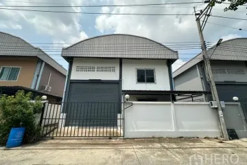 Warehouse / Factory for rent in Lahan, Nonthaburi