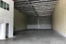 Warehouse / Factory for rent in Khlong Si, Pathum Thani