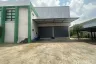 Warehouse / Factory for sale in Naraphirom, Nakhon Pathom