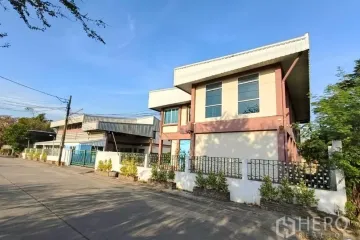 Warehouse / Factory for Sale or Rent in Saen Saep, Bangkok