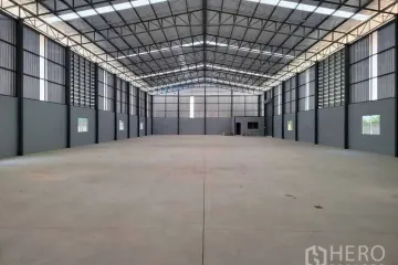 Warehouse / Factory for sale in Nong Bon Daeng, Chonburi