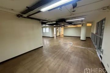 Warehouse / Factory for rent in Khlong Tan, Bangkok near BTS Phrom Phong