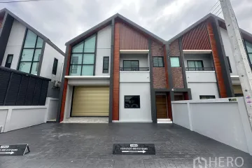 2 Bedroom Warehouse / Factory for sale in Khlong Si, Pathum Thani