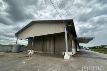 Warehouse / Factory for rent in Khlong Song Ton Nun, Bangkok