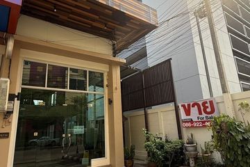 2 Bedroom Commercial for sale in Nong Pa Khrang, Chiang Mai