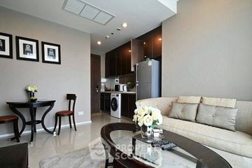 1 Bedroom Condo for rent in Wat Phraya Krai, Bangkok