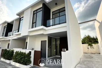 4 Bedroom House for sale in Na Kluea, Chonburi