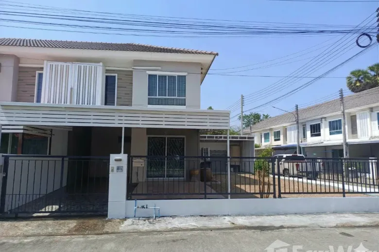 3 Bedroom Townhouse