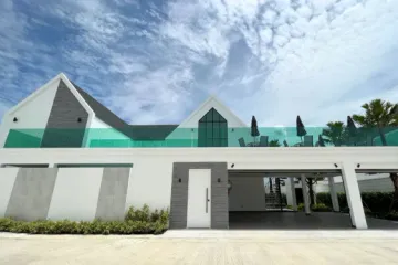 3 Bedroom House for sale in Larelana Villa, Huai Yai, Chonburi