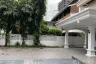 5 Bedroom House for rent in Phra Khanong Nuea, Bangkok near BTS Ekkamai