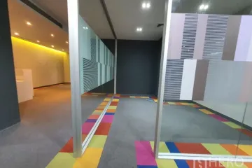 Office for rent in Khlong Toei, Bangkok near BTS Asoke