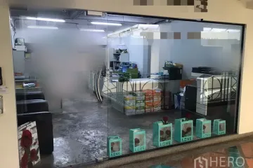 Office for rent in Khlong Toei Nuea, Bangkok near MRT Sukhumvit