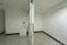 Office for rent in Din Daeng, Bangkok near MRT Sutthisan