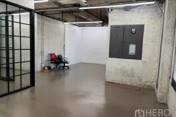 Office for rent in Khlong Tan, Bangkok near BTS Phrom Phong