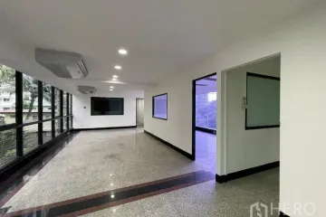 Office for rent in Thung Maha Mek, Bangkok near BTS Sueksa Witthaya