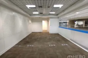 Office for rent in Phaya Thai, Bangkok near BTS Ari