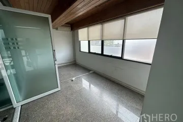 Office for rent in 