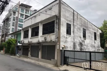 Land for sale in Bang Chak, Bangkok near BTS Punnawithi