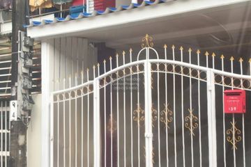 2 Bedroom Townhouse for sale in Khlong Chan, Bangkok