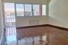 2 Bedroom Townhouse for sale in Khlong Chan, Bangkok