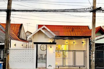 3 Bedroom Townhouse for sale in Thepharak, Samut Prakan near MRT Si Thepha