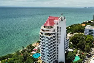 3 Bedroom Condo for sale in Na Kluea, Chonburi