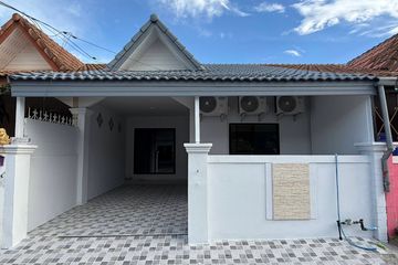 2 Bedroom Townhouse for sale in Na Kluea, Chonburi