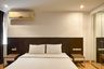 1 Bedroom Condo for rent in Nantiruj Tower, Khlong Toei, Bangkok near BTS Asoke