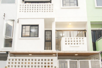 3 Bedroom Townhouse for sale in Nuan Chan, Bangkok