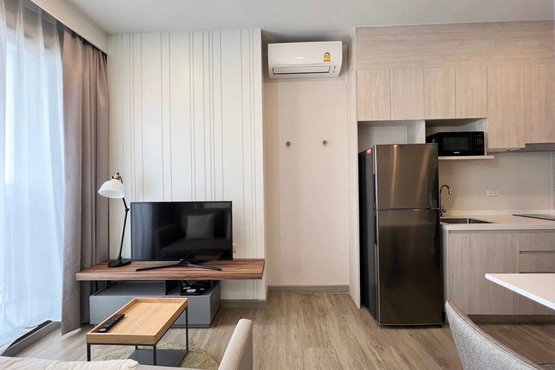 1 Bedroom Condo For Rent