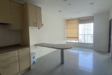 2 Bedroom Condo for sale in Sathorn House, Silom, Bangkok near BTS Surasak