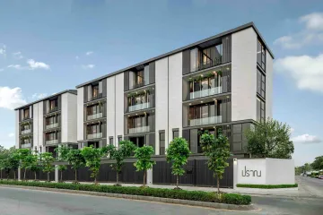 3 Bedroom Townhouse for sale in Pran Pattanakarn, Suan Luang, Bangkok