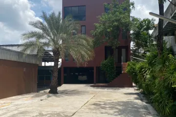 5 Bedroom Office for rent in Bang Chak, Bangkok near BTS Punnawithi