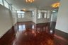 House for rent in Khlong Toei Nuea, Bangkok near MRT Sukhumvit