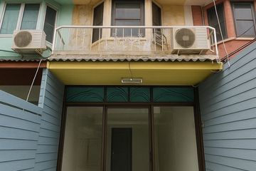 3 Bedroom Office for rent in Din Daeng, Bangkok near MRT Ratchadaphisek