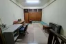 2 Bedroom Townhouse for sale in Thanon Nakhon Chai Si, Bangkok