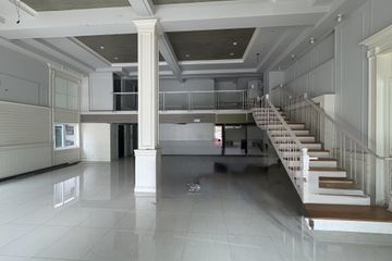 1 Bedroom Commercial for rent in Bang Rak, Bangkok near BTS Charoen Nakhon