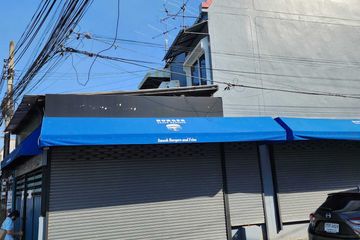 2 Bedroom Commercial for rent in Sam Sen Nok, Bangkok